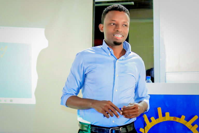 Waxaa si nabad ah nuugu soo gabagaboobay maanta oo ahAugust, 08,2024 seminar ay si wadajir ah u qabanayeen xarunta faash academy iyo Jaamacada Horseed internaiton university